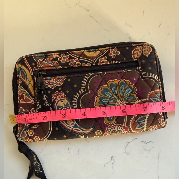 Vera Bradley Paisley Wristlet‎ Zip Around Wallet - Picture 4 of 5